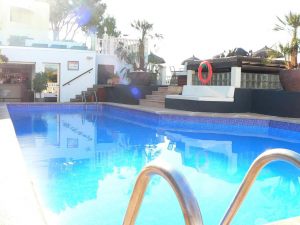 Boutique Bon Repos – Adults Only